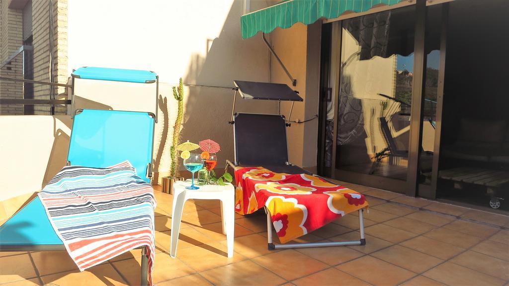 Claire Seaview & Beach-Apartment Монгат Экстерьер фото